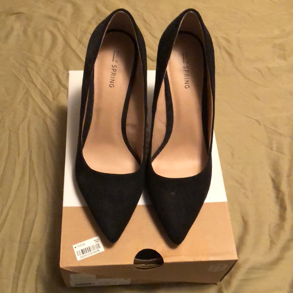 Black Suede pumps